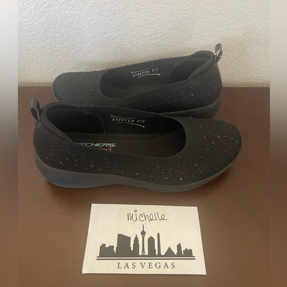 SOLD - Skechers Air-Cooled Memory Foam Shoes